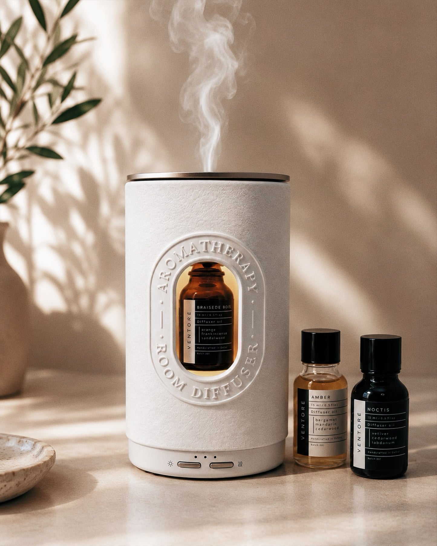 VENTORÉ Aromatherapy Room Diffuser, waterless cordless nebulising diffuser in white ceramic