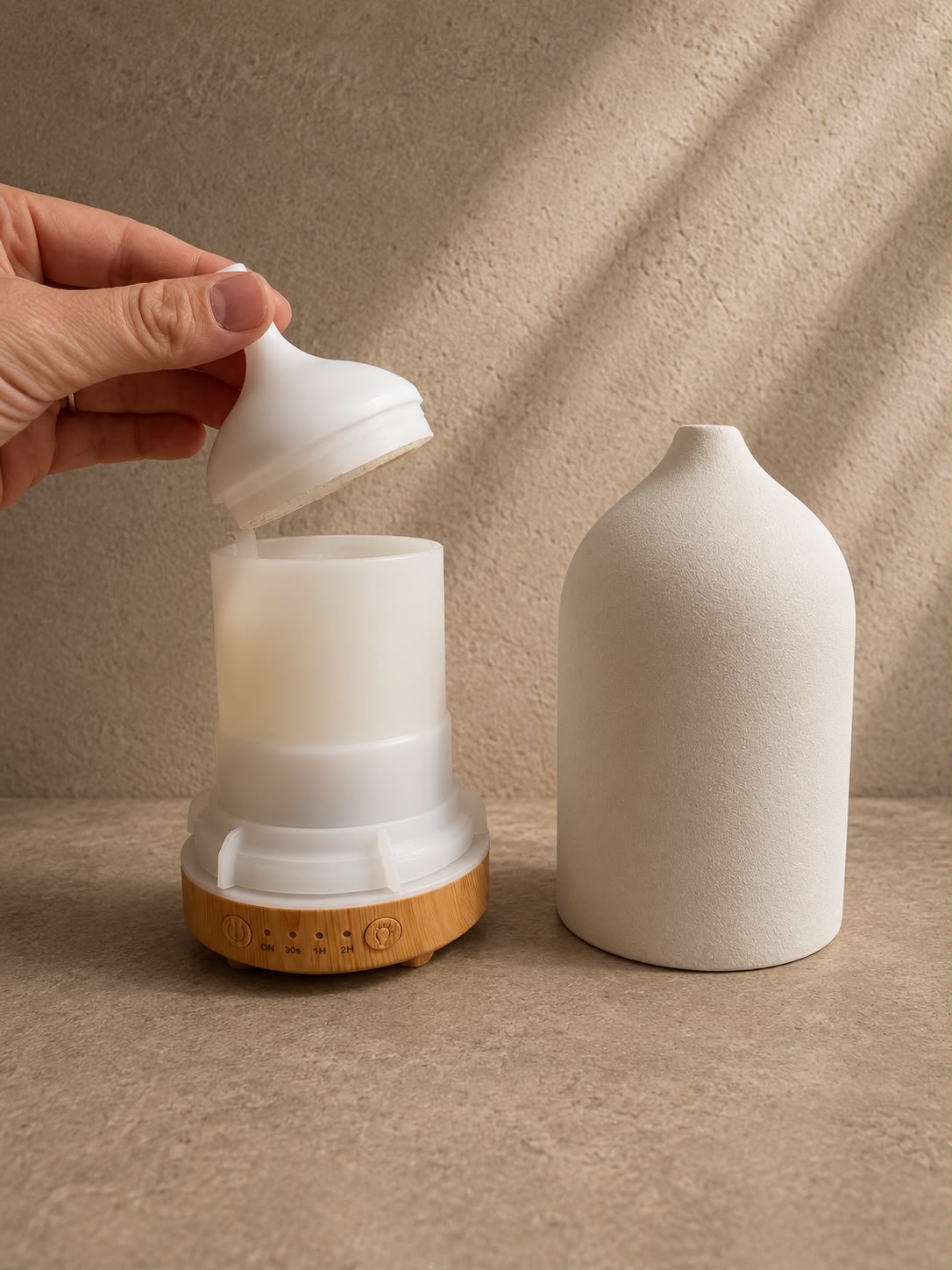 VENTORÉ Ceramic Water Diffuser – filling the 100ml water tank